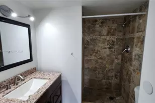 18151 NE 31st Ct, Aventura, FL 33160 - Photo 16