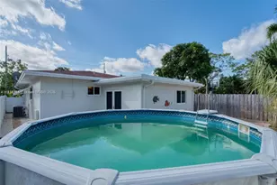 735 NE 38th St, Oakland Park, FL 33334 - Photo 4