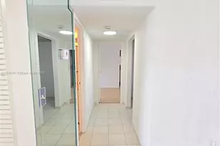 1000 Parkview Dr, Hallandale Beach, FL 33009 - Photo 8