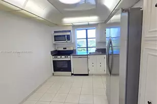 1000 Parkview Dr, Hallandale Beach, FL 33009 - Photo 24