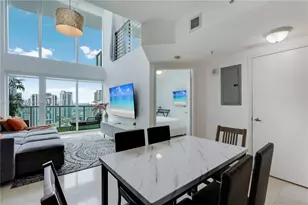 41 SE 5th St, Miami, FL 33131 - Photo 8