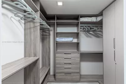 488 NE 18th St #3911, Miami, FL 33132 - Photo 22