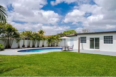 1330 North Dr, Miami, FL 33179 - Photo 14