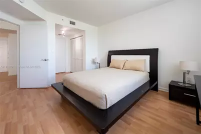 19501 W Country Club Dr #2210, Aventura, FL 33180 - Photo 22