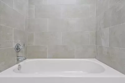 420 SW 7th Ave #301, Miami, FL 33130 - Photo 14