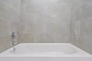 420 SW 7th Ave, Miami, FL 33130 - Photo 14