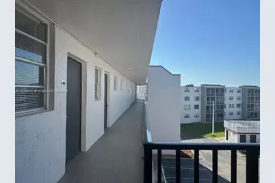 [Address not provided], Miami, FL 33183 - Photo 2