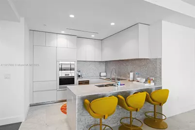 5775 Collins Ave #1602, Miami Beach, FL 33140 - Photo 14