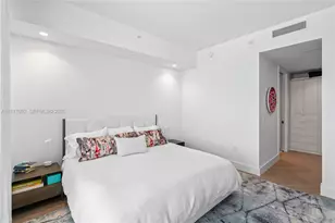 5775 Collins Ave, Miami Beach, FL 33140 - Photo 54