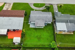 1160 NW 79th Terrace, Pembroke Pines, FL 33024 - Photo 22