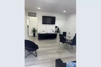 251 NW 57th Ave, Miami, FL 33126 - Photo 6