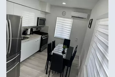 251 NW 57th Ave, Miami, FL 33126 - Photo 10