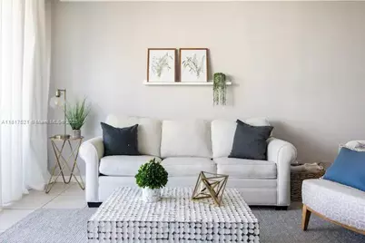 5601 Collins Ave #923, Miami Beach, FL 33140 - Photo 18