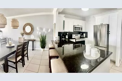 5601 Collins Ave #923, Miami Beach, FL 33140 - Photo 12