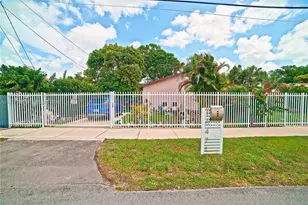 10471 SW 174th Terrace, Miami, FL 33157 - Photo 2