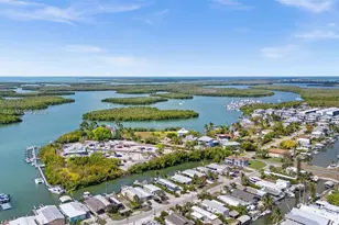 648 E Palm Dr, Marco Island, FL 34140 - Photo 24
