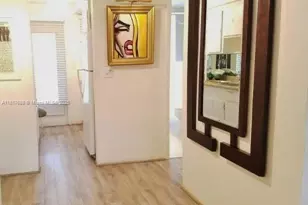 1050 Pennsylvania Ave, Miami Beach, FL 33139 - Photo 2