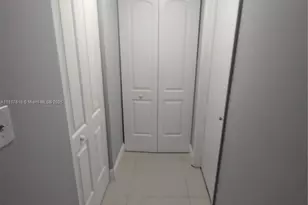 6061 Collins Ave, Miami Beach, FL 33140 - Photo 26