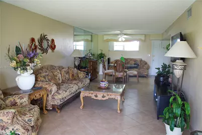 9820 S Hollybrook Lake Dr #106, Pembroke Pines, FL 33025 - Photo 8