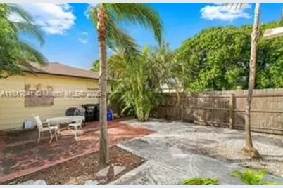 1416 N 2nd Ave N, Lake Worth, FL 33460 - Photo 8