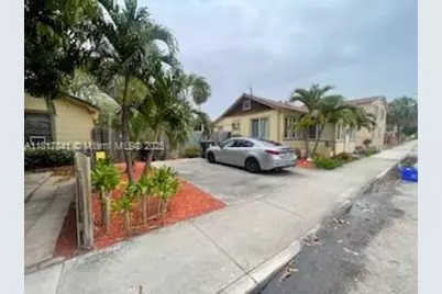 1416 N 2nd Ave N, Lake Worth, FL 33460 - Photo 1