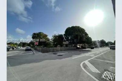 1416 N 2nd Ave N, Lake Worth, FL 33460 - Photo 4