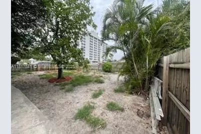 1416 N 2nd Ave N, Lake Worth, FL 33460 - Photo 6