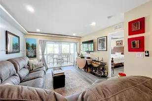 460 Paradise Isle Blvd, Hallandale Beach, FL 33009 - Photo 8