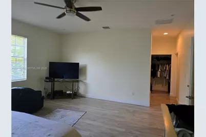 146 SW 7th Ct, Pompano Beach, FL 33060 - Photo 22