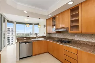 21150 Point Pl, Aventura, FL 33180 - Photo 14