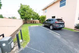 2375 W 74th St, Hialeah, FL 33016 - Photo 42