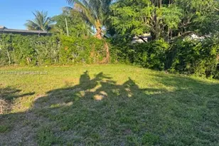 1166 NE 112th St, Miami, FL 33161 - Photo 18