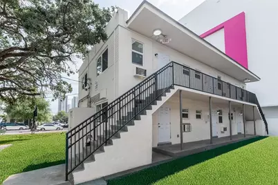 212 NW 15th St, Miami, FL 33136 - Photo 1