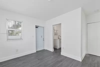 212 NW 15th St, Miami, FL 33136 - Photo 22