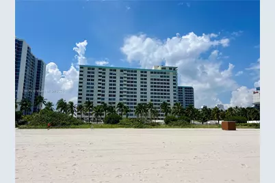 2899 Collins Ave #810, Miami Beach, FL 33140 - Photo 14