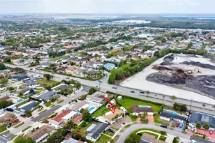 8540 NW 182nd St, Hialeah, FL 33015 - Photo 56