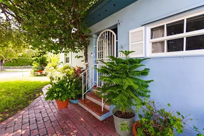 7110 SW 13th Ter, Miami, FL 33144 - Photo 2