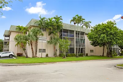 5790 Stirling #212, Hollywood, FL 33021 - Photo 4