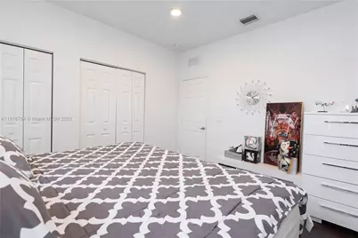 8885 NW 100th Pl, Doral, FL 33178 - Photo 30