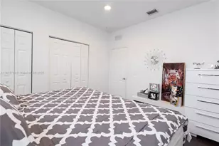 8885 NW 100th Pl, Doral, FL 33178 - Photo 30