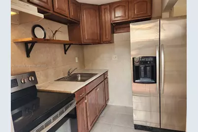 241 SE 9th Ave #110, Pompano Beach, FL 33060 - Photo 4