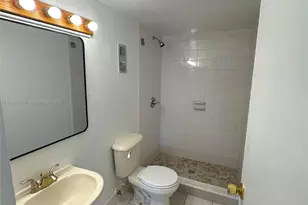 2500 NE 135th St, North Miami, FL 33181 - Photo 14