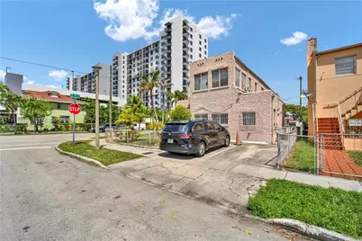 829 SW 19th Ave, Miami, FL 33135 - Photo 10