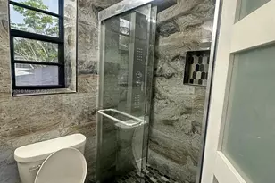 1325 NE 203rd St, Miami, FL 33179 - Photo 32