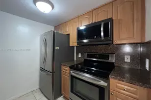 200 SW 132nd Way, Pembroke Pines, FL 33027 - Photo 12