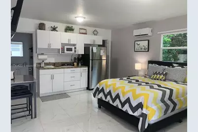 1762 NW 15th St #4, Miami, FL 33125 - Photo 1