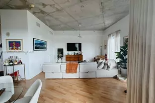 10 SW South River Dr, Miami, FL 33130 - Photo 2