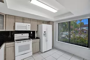 16500 NE 27th Ave, Eastern Shores, FL 33160 - Photo 10