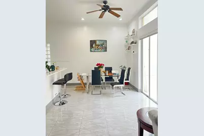 1120 Papaya St, Hollywood, FL 33019 - Photo 2