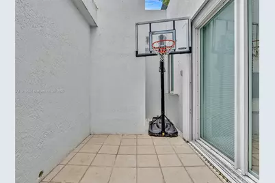 16500 Collins Ave #TH-10, Sunny Isles Beach, FL 33160 - Photo 46